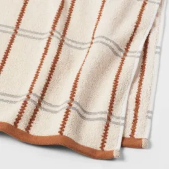 Modern Plaid Towel - Threshold™ -Decor Home GUEST 135d8423 ff0b 411a 9f91 ae573c348641