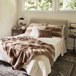 Londonberry Turned Metal Accent Table Black - Threshold -Decor Home GUEST 44ede14b fd70 499f 8598 6900caa64fb1