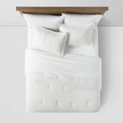 Family-Friendly Comforter & Sham Set Chambray - Threshold™ -Decor Home GUEST efba18fa 0f4d 4ac0 a069 291b40f2fbd6