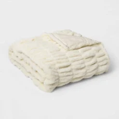 60" X 86" Faux Fur Oversized Bed Throw - Threshold Signature™ -Decor Home GUEST f8285427 54eb 4e0b aa6e c8ab07156195